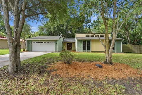 Photo of 1211 Fairfax S, Lakeland, FL 33813 (MLS # TB8513551)
