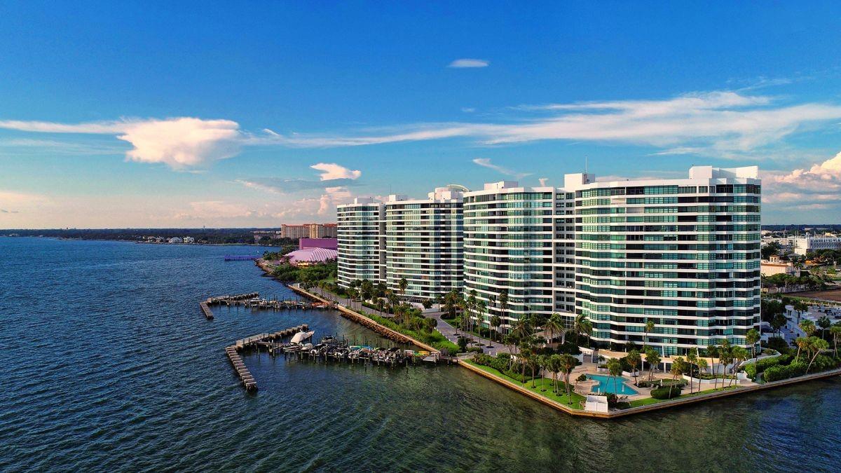 CONDO ON THE BAY TOWER II - Residential