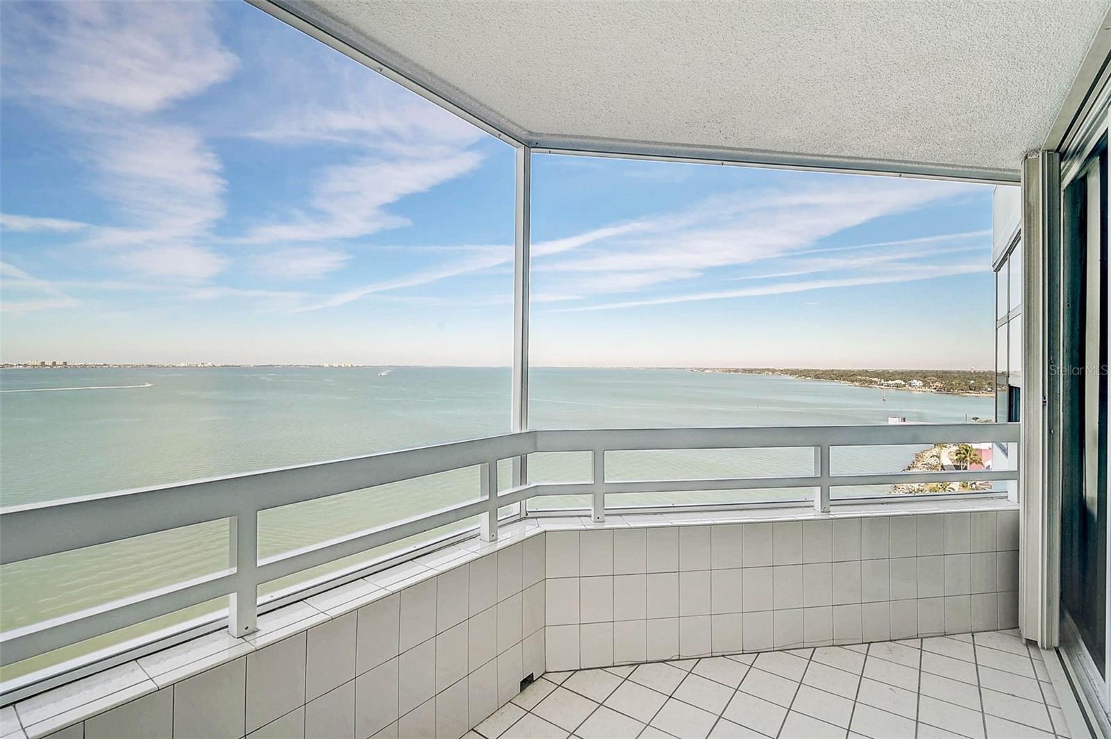 CONDO ON THE BAY TOWER II - Residential