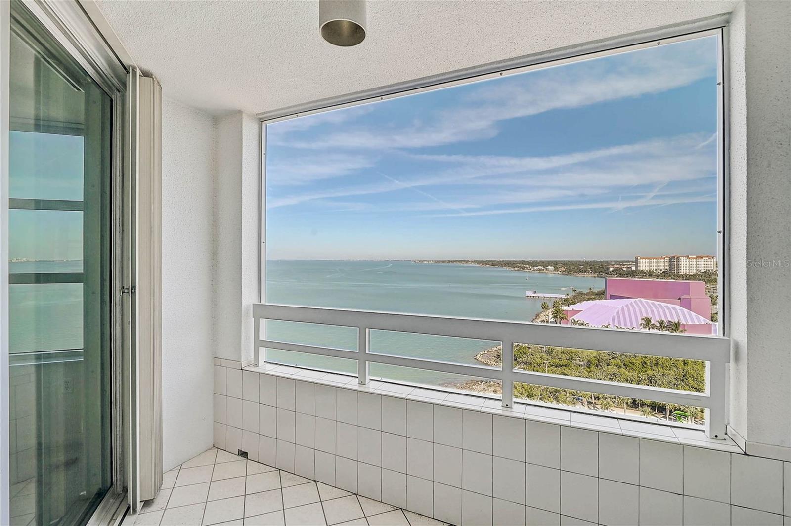 CONDO ON THE BAY TOWER II - Residential