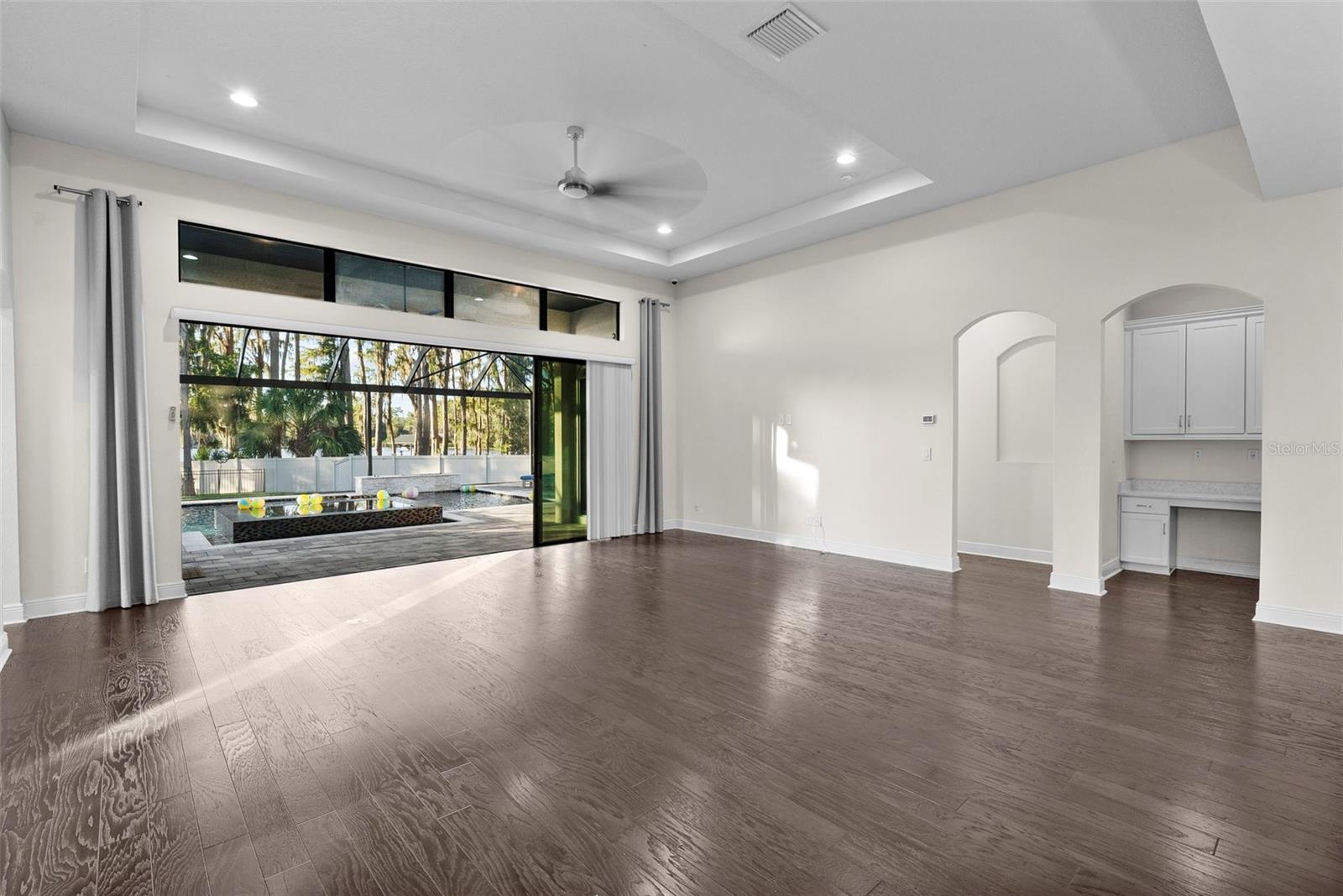 RESERVE AT LAKE LECLARE - Residential