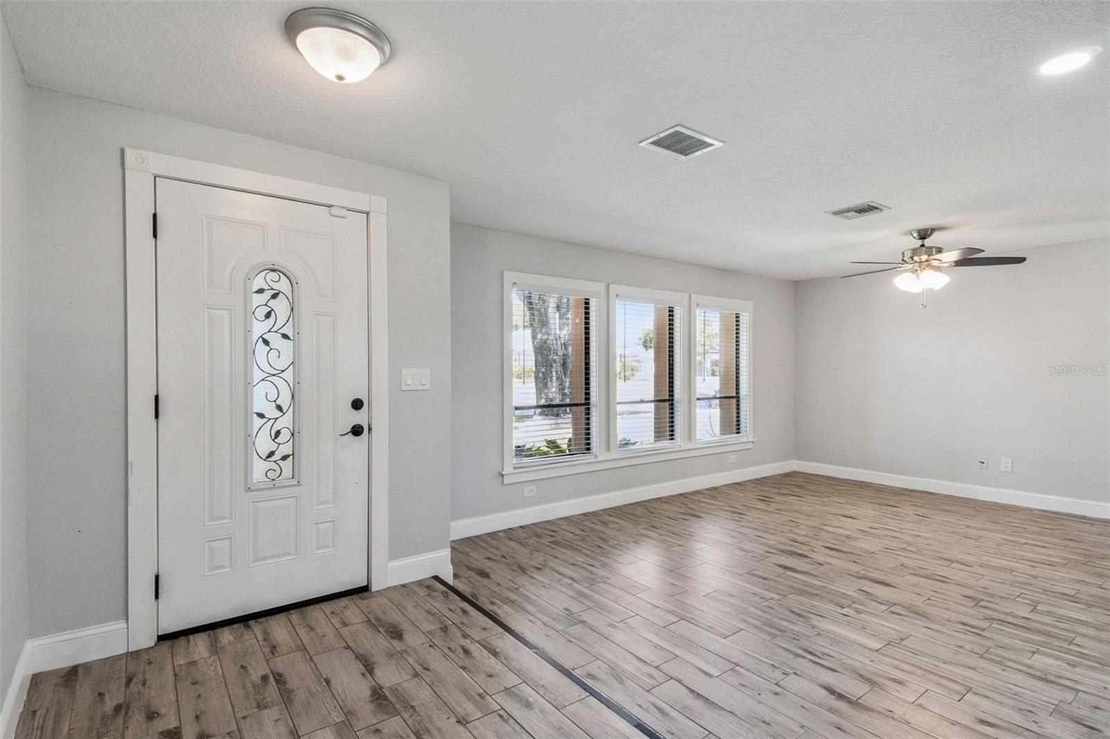 1591 KENLYN DRIVE