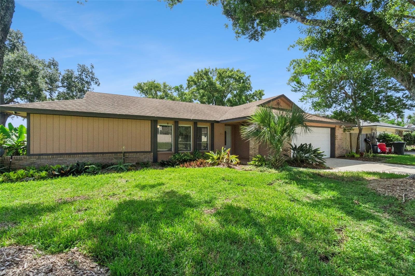 1591 KENLYN DRIVE