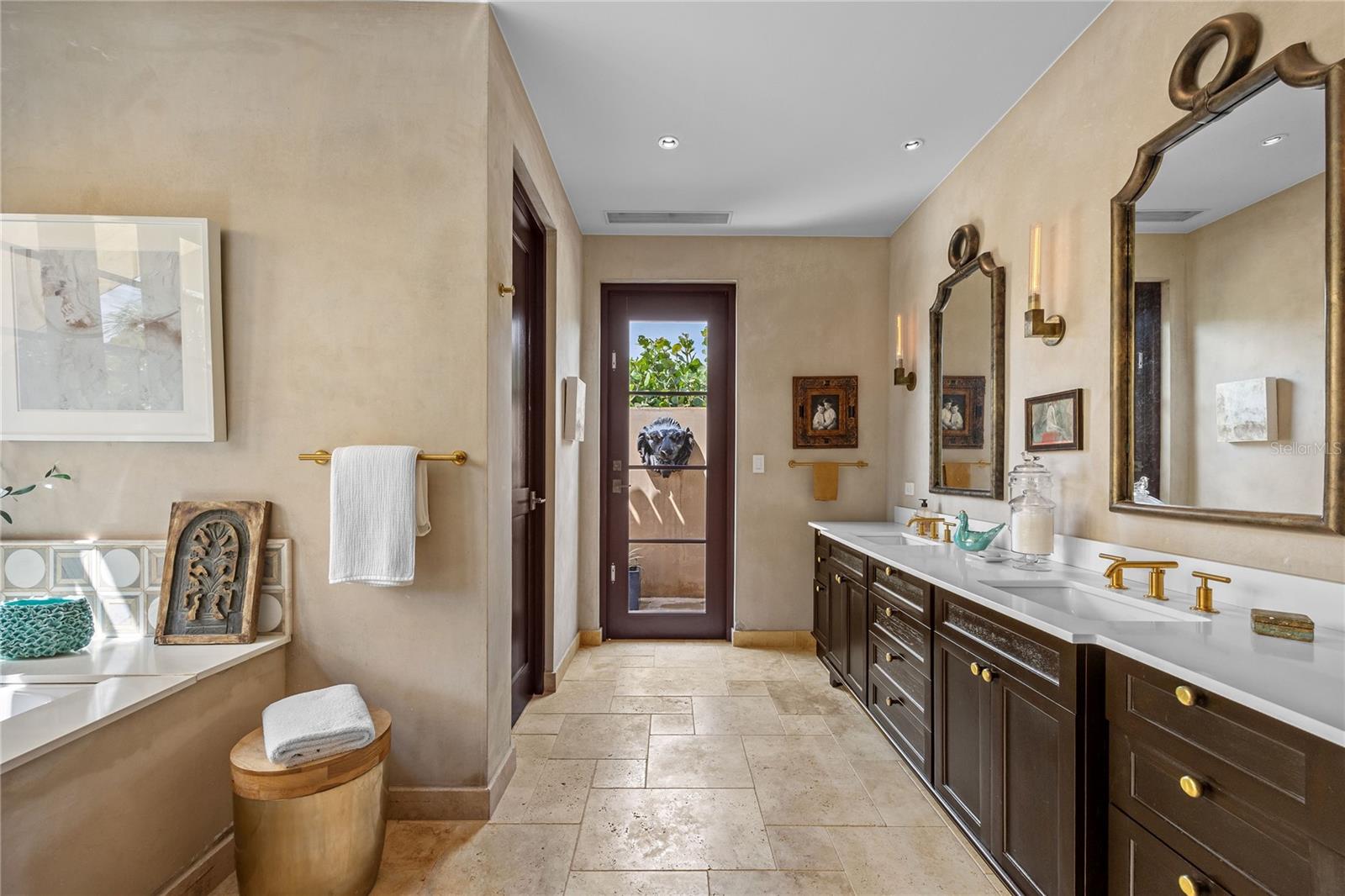 ROYAL ISABELA RESORT - Residential