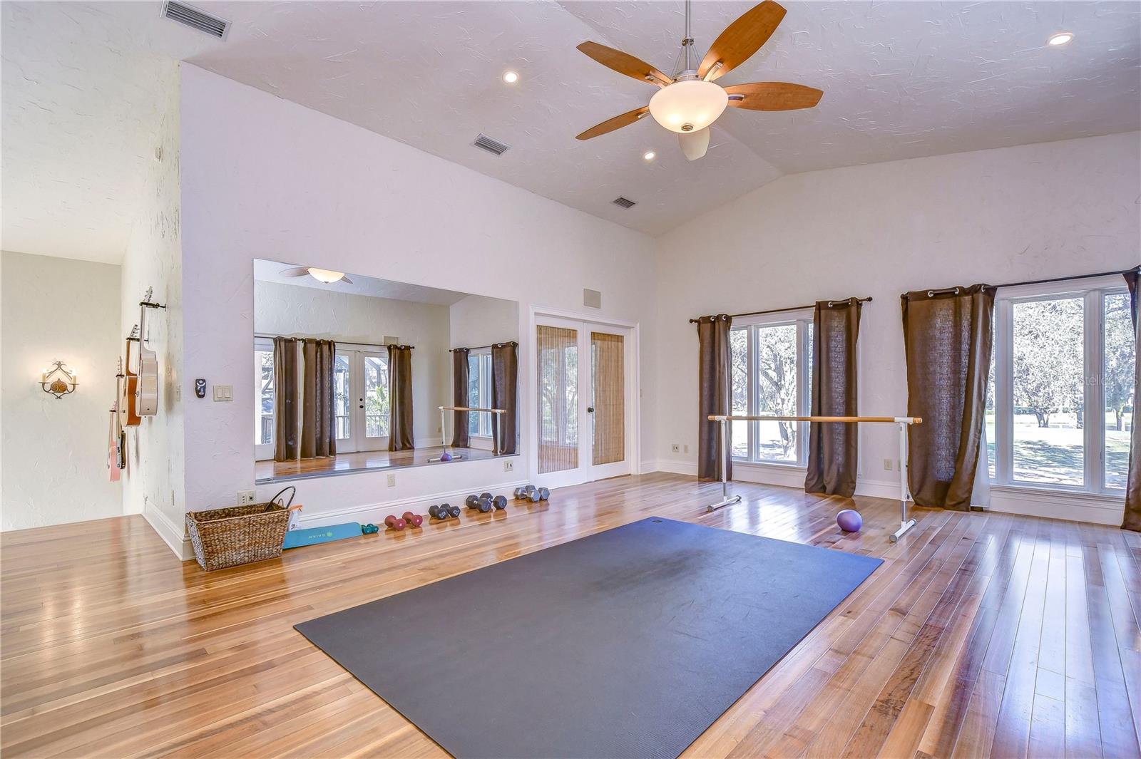 AVILA UNIT 1 - Residential