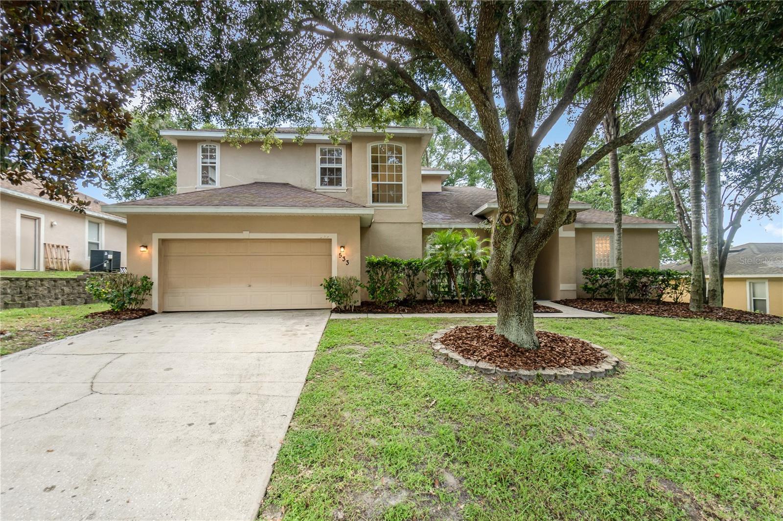 Move-In Ready 4-Bedroom, 2.5-Bathroom Home with 2-Car Garage in Wekiva Crest
Welcome to this spacious and well-maintained home in the desirable Wekiva Crest community. The main living area features soaring ceilings and a striking view of the upstairs catwalk, creating a bright and open atmosphere. A formal dining room offers the perfect space for hosting, while the covered back porch provides a great spot to unwind outdoors.
The primary suite is thoughtfully located on the ground floor, offering privacy from the secondary bedrooms on the upper level.
Conveniently situated near shopping, dining, and everyday essentials, and only 25 minutes from downtown Orlando.
Schedule your private showing today!