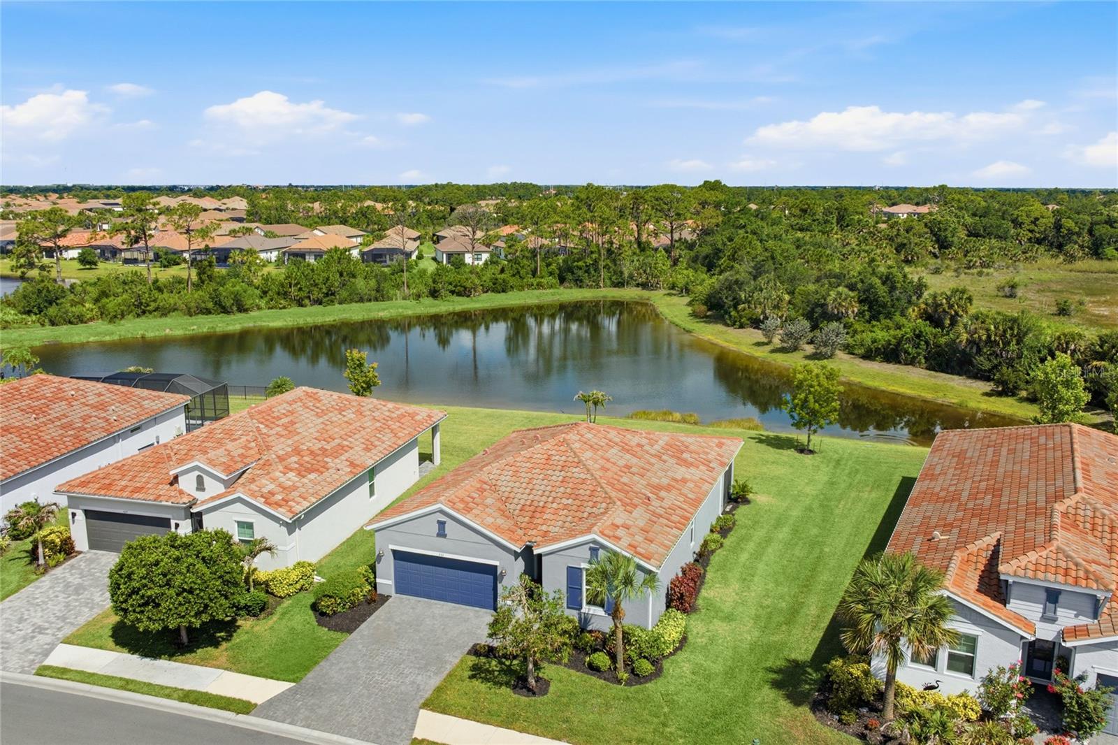 333 DAYLILY BOULEVARD