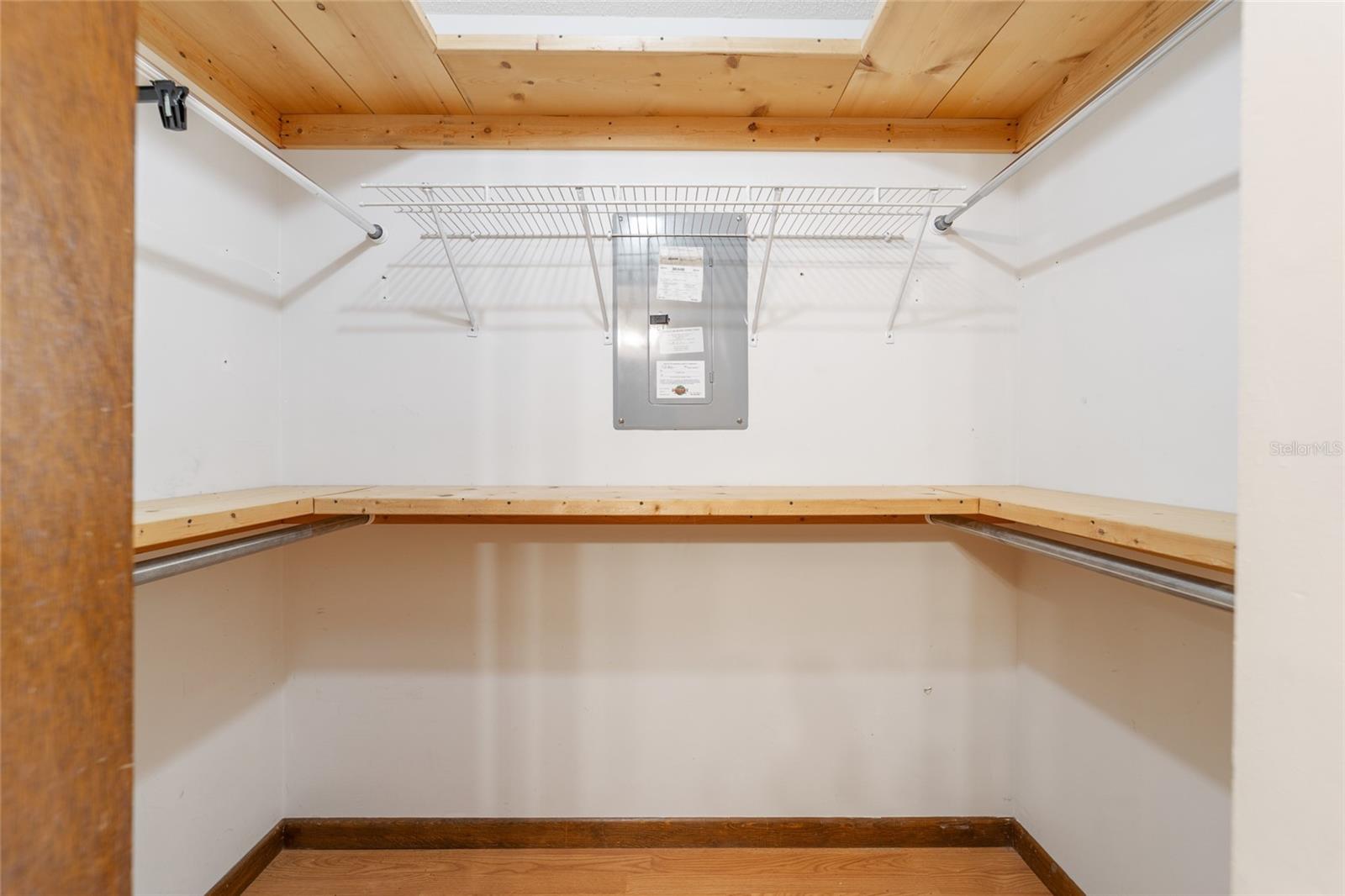 PINE RUN ESTATE - Residential Lease