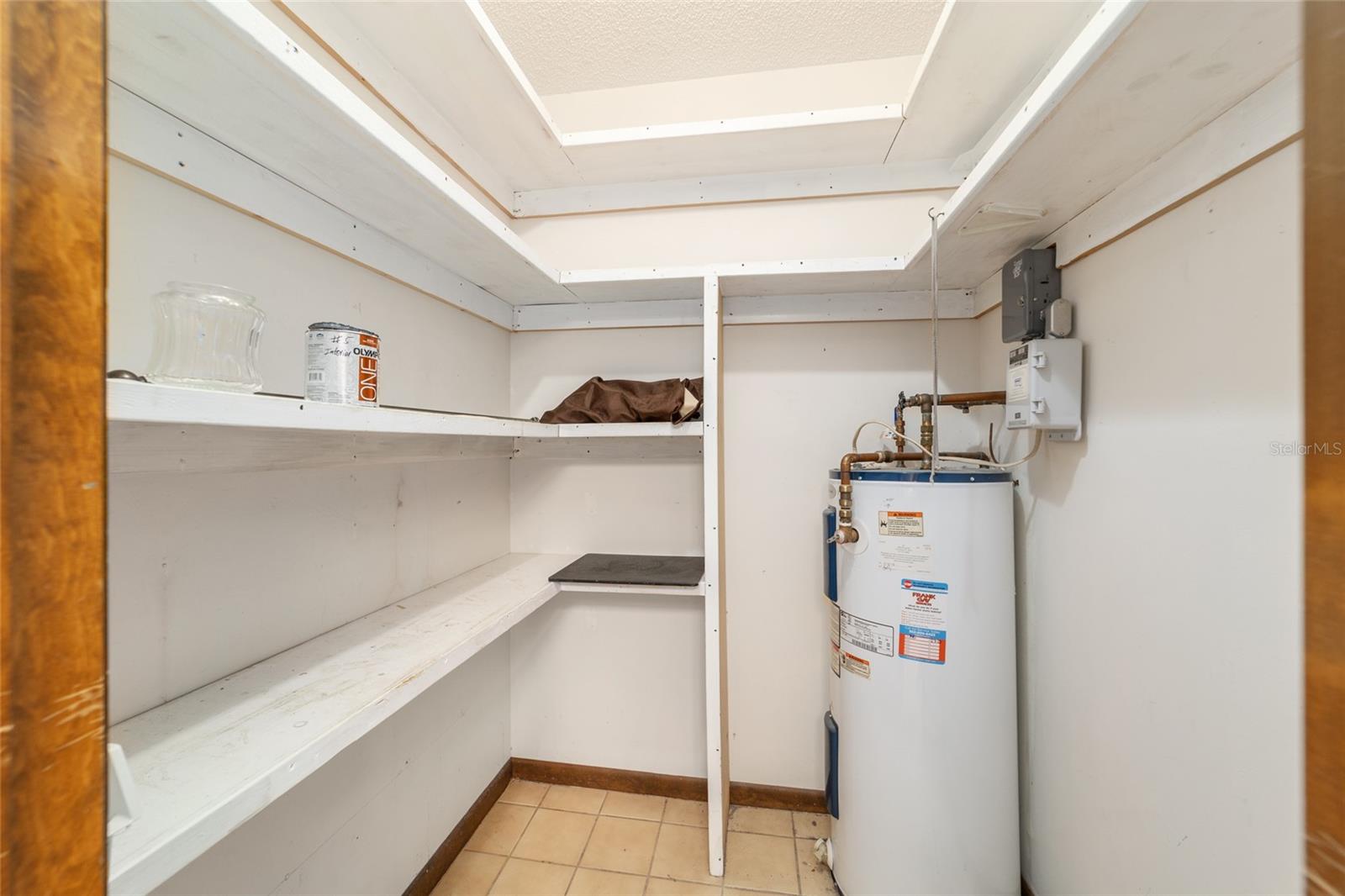 PINE RUN ESTATE - Residential Lease