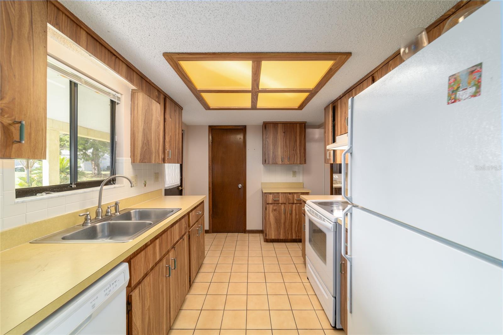 PINE RUN ESTATE - Residential Lease