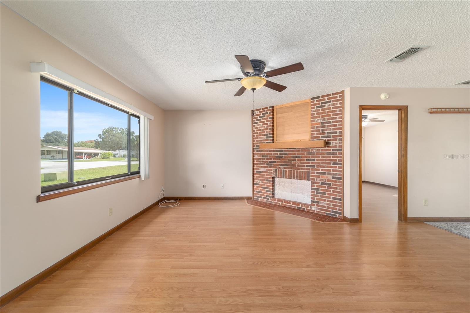 PINE RUN ESTATE - Residential Lease