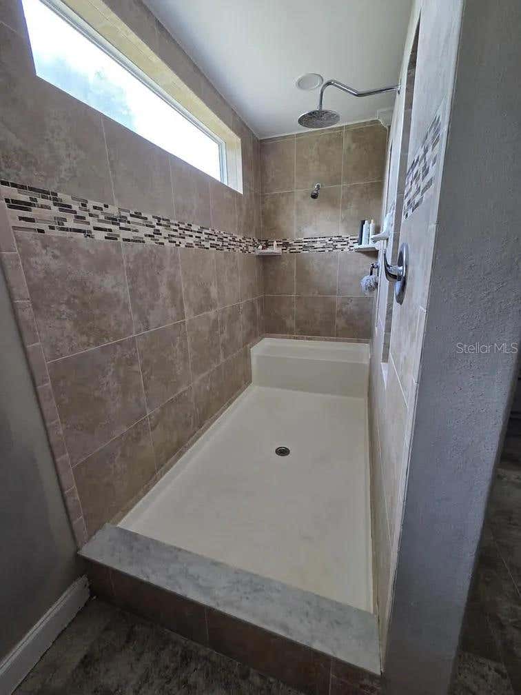 Photo of 13502 County Road 109e-1, Lady Lake, FL 32159 (MLS # G5116587)