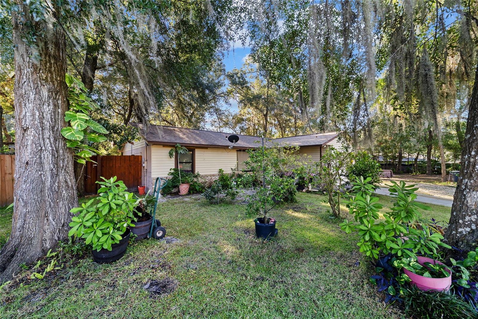 SILVER SPGS SHORES - Residential