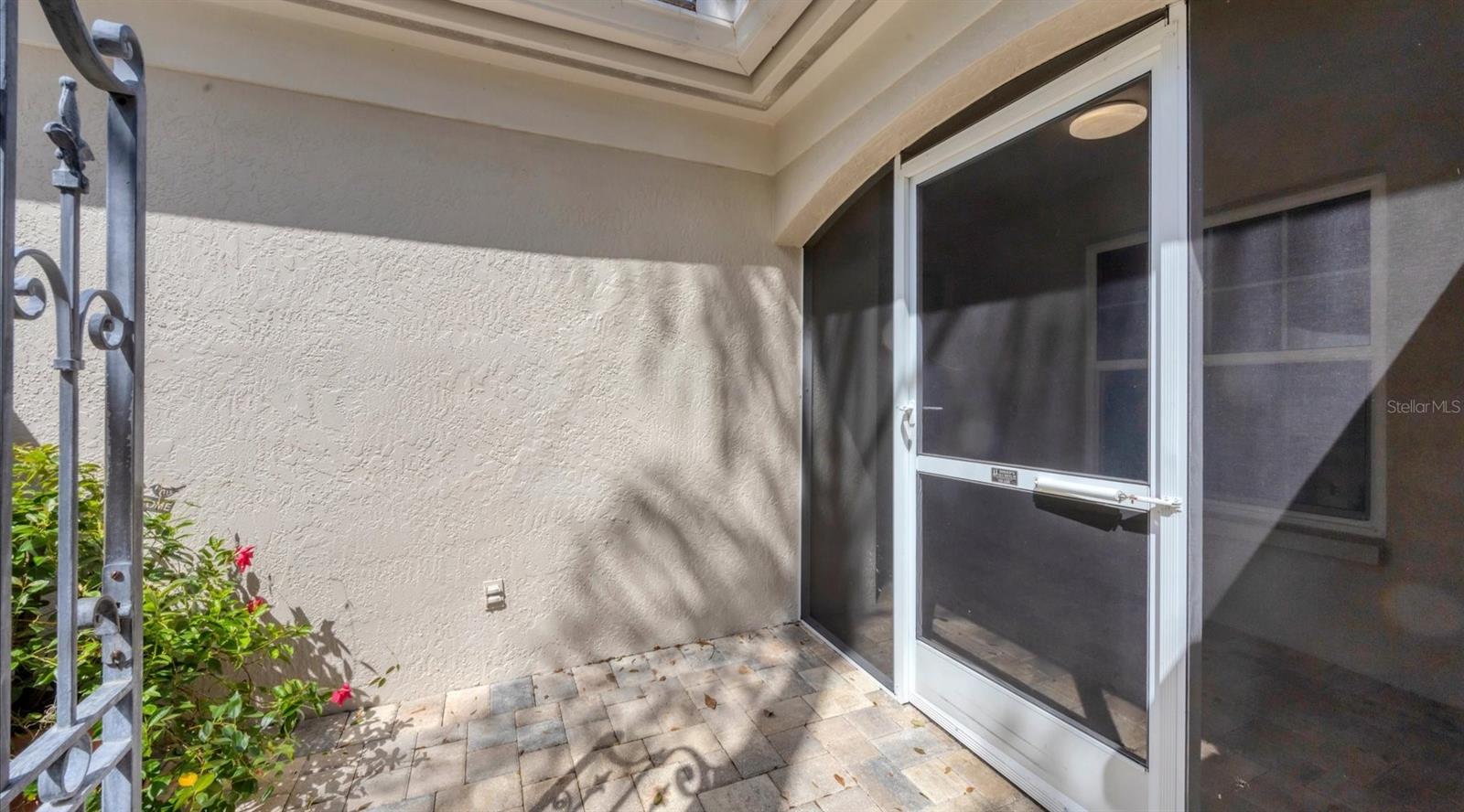 3905 OAKLEY GREENE 24