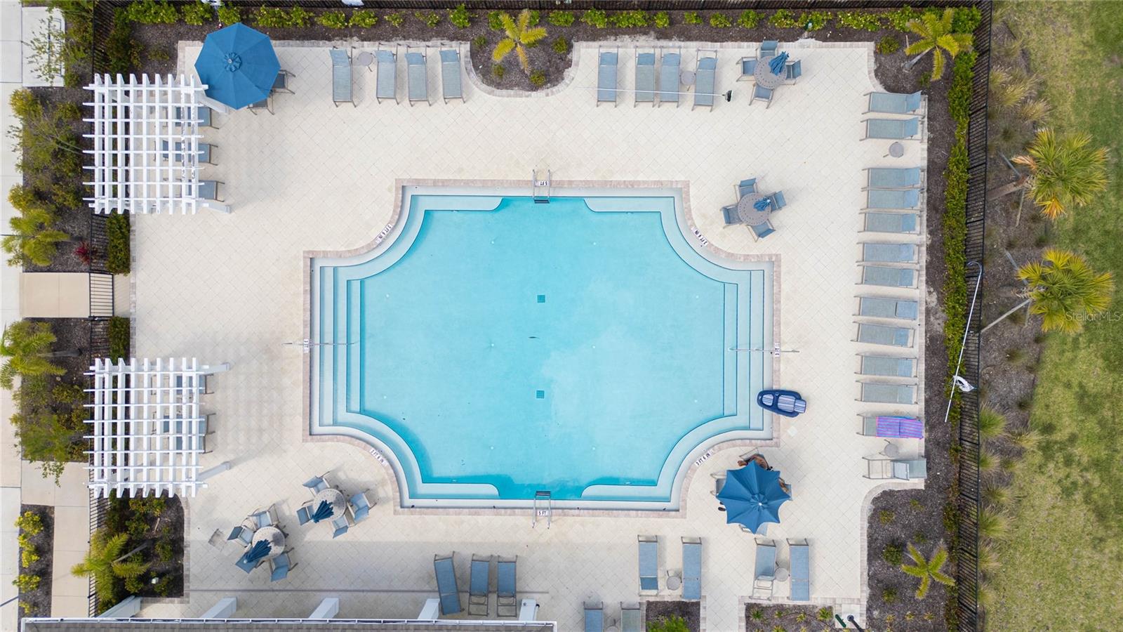 MANGROVE MANOR PH 1 - Residential