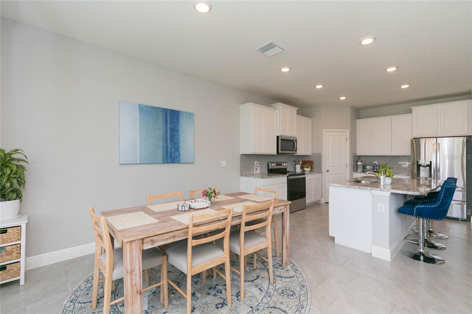 MANGROVE MANOR PH 1 - Residential