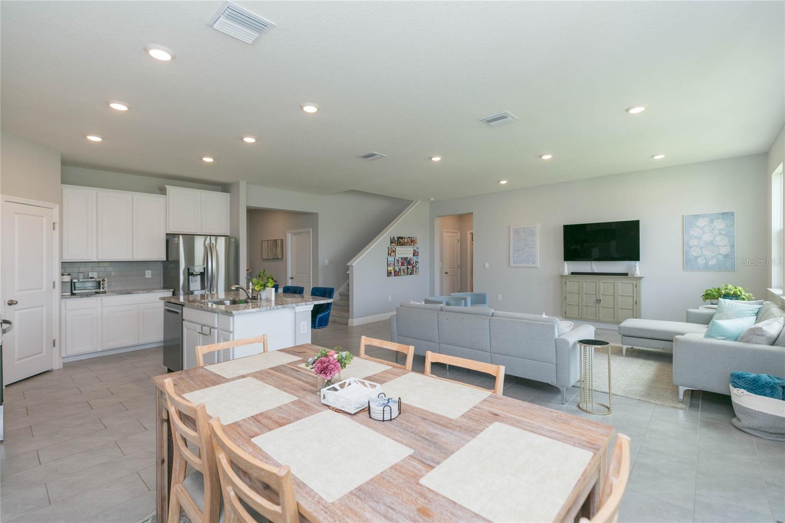 MANGROVE MANOR PH 1 - Residential