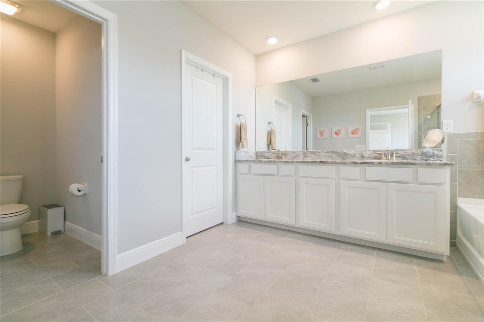 MANGROVE MANOR PH 1 - Residential