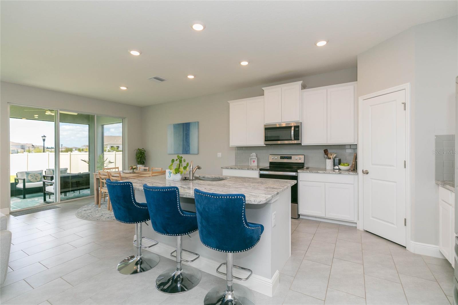 MANGROVE MANOR PH 1 - Residential