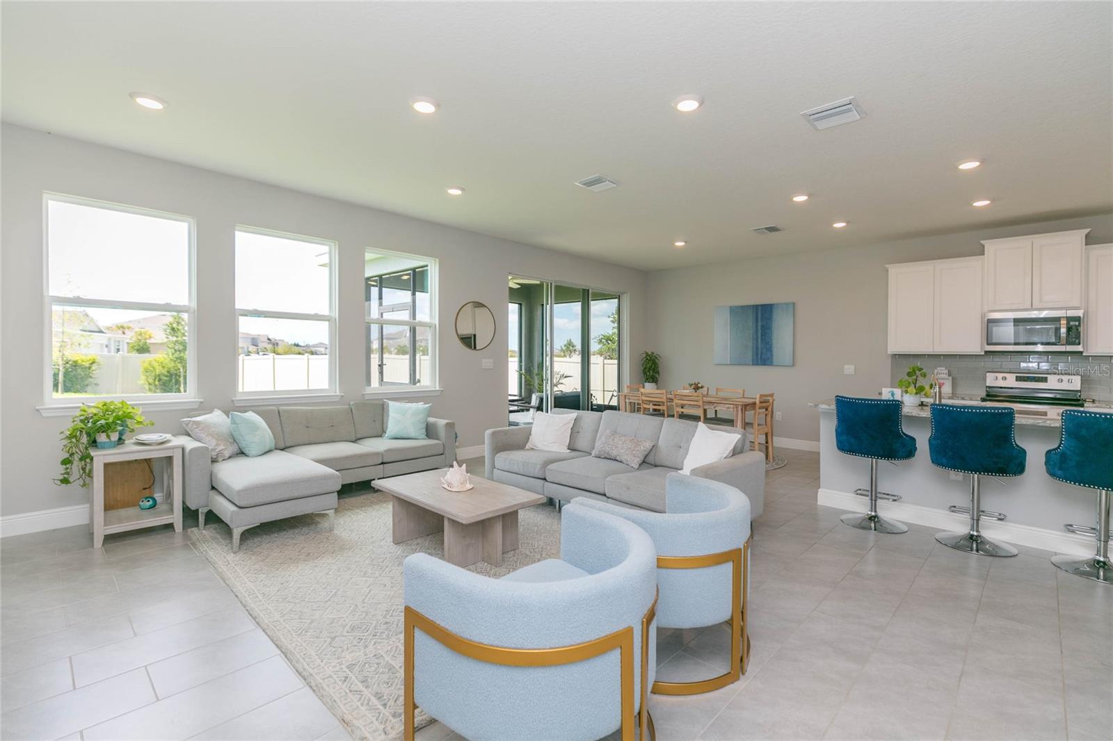 MANGROVE MANOR PH 1 - Residential