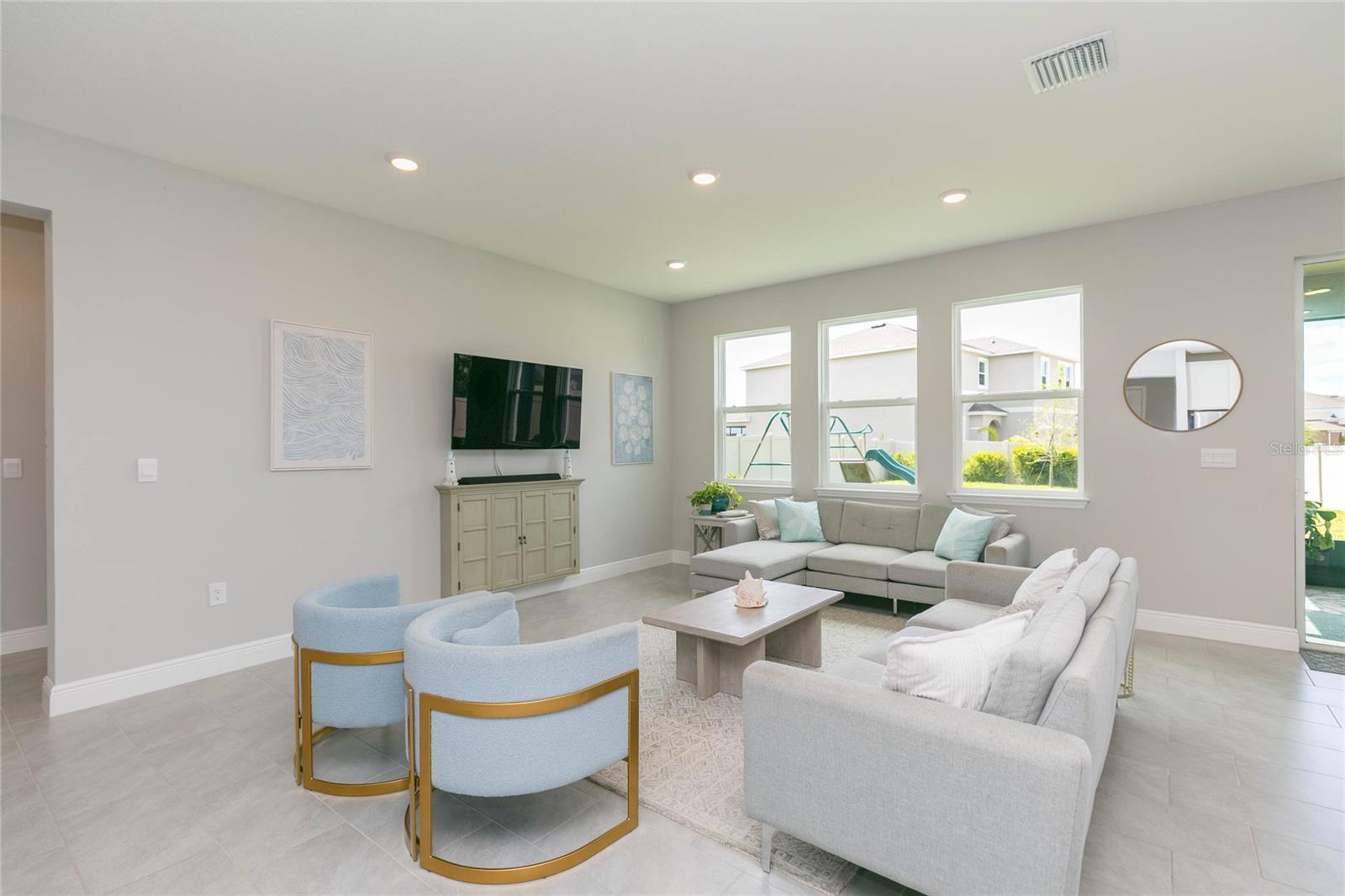 MANGROVE MANOR PH 1 - Residential