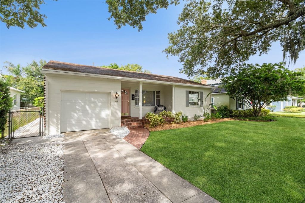 Photo of 1011 Vassar Street, Orlando, FL 32804 (MLS # O6350942)