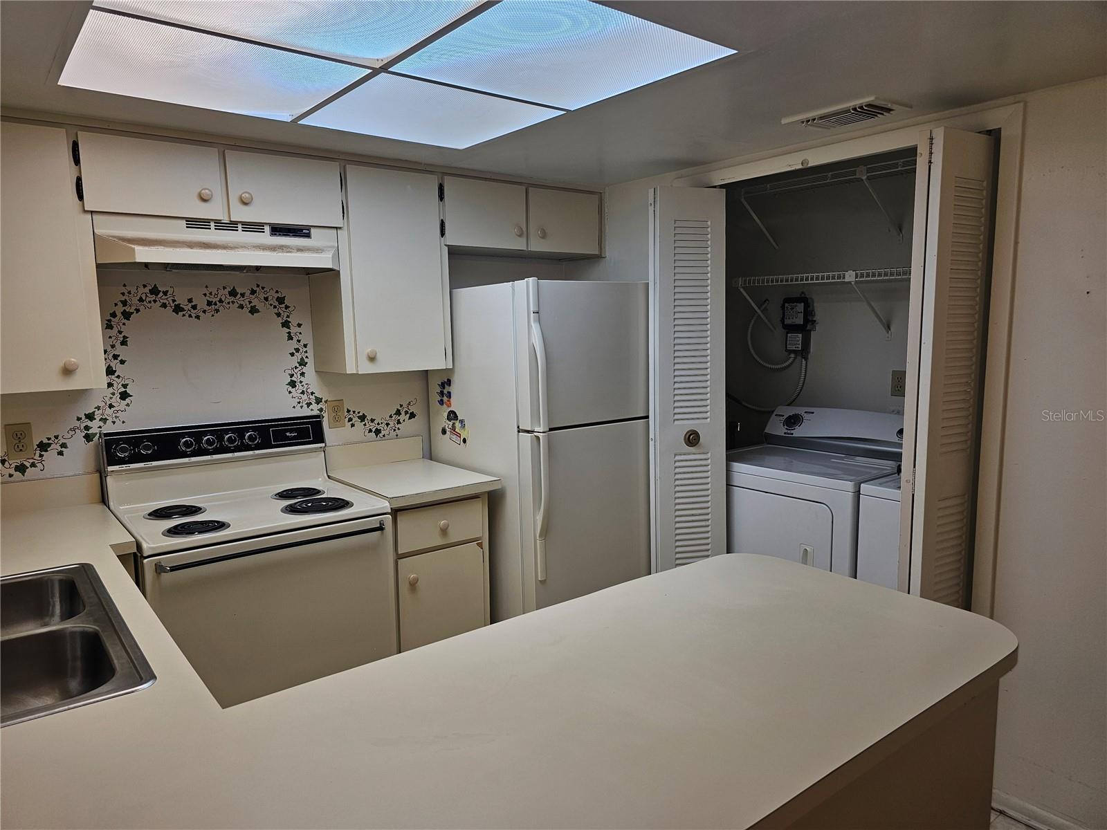 WINDTREE GARDENS CONDO PH 04 - Residential