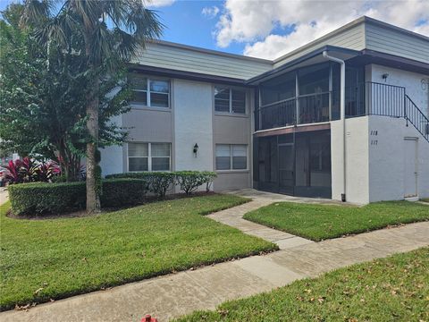 Photo of 117 Windtree Lane #102, Winter Garden, FL 34787 (MLS # O6355568) Photo of 117 Windtree Lane #102, Winter Garden, FL 34787 (MLS # O6355568)