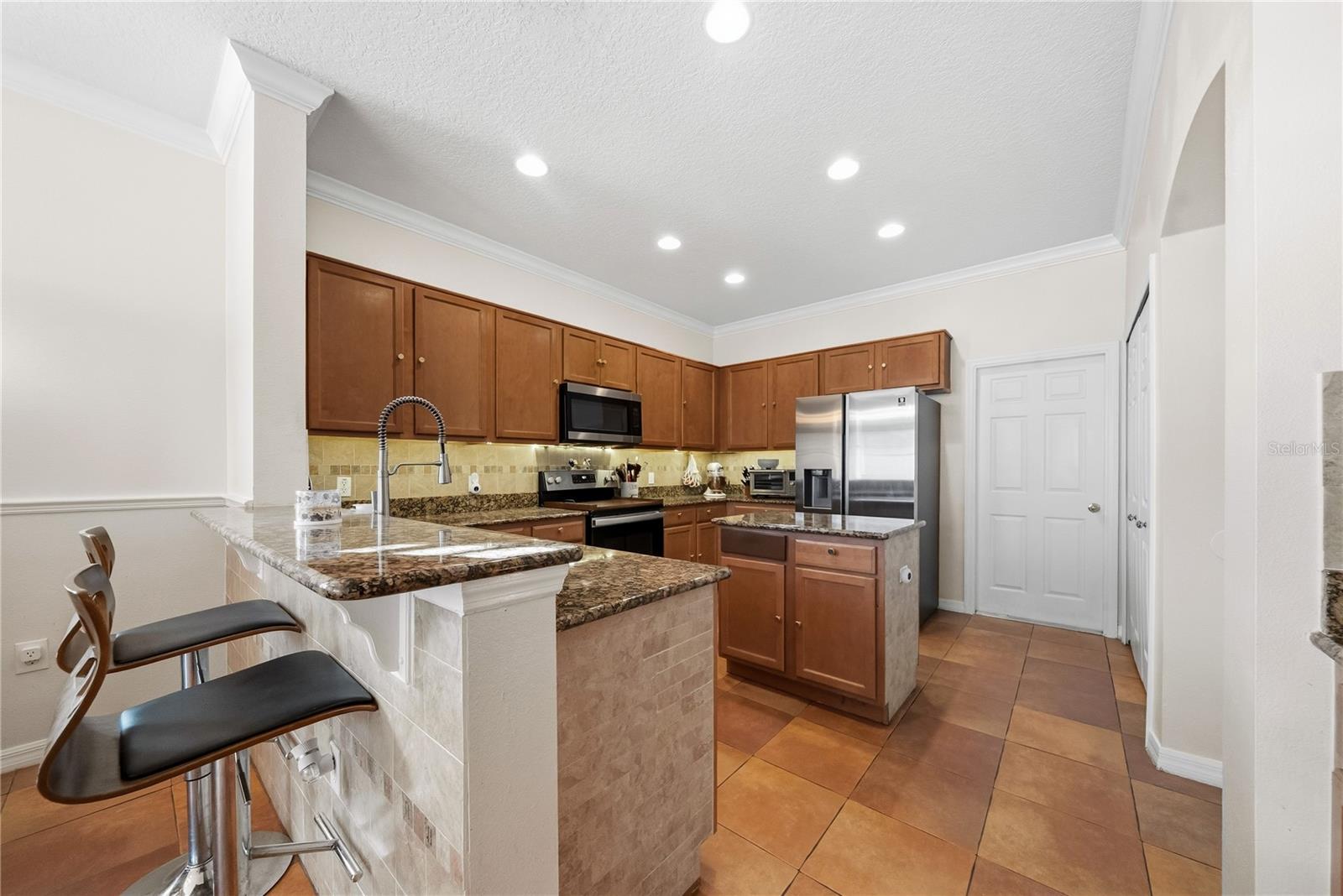 3827 GOLDEN KNOT DRIVE