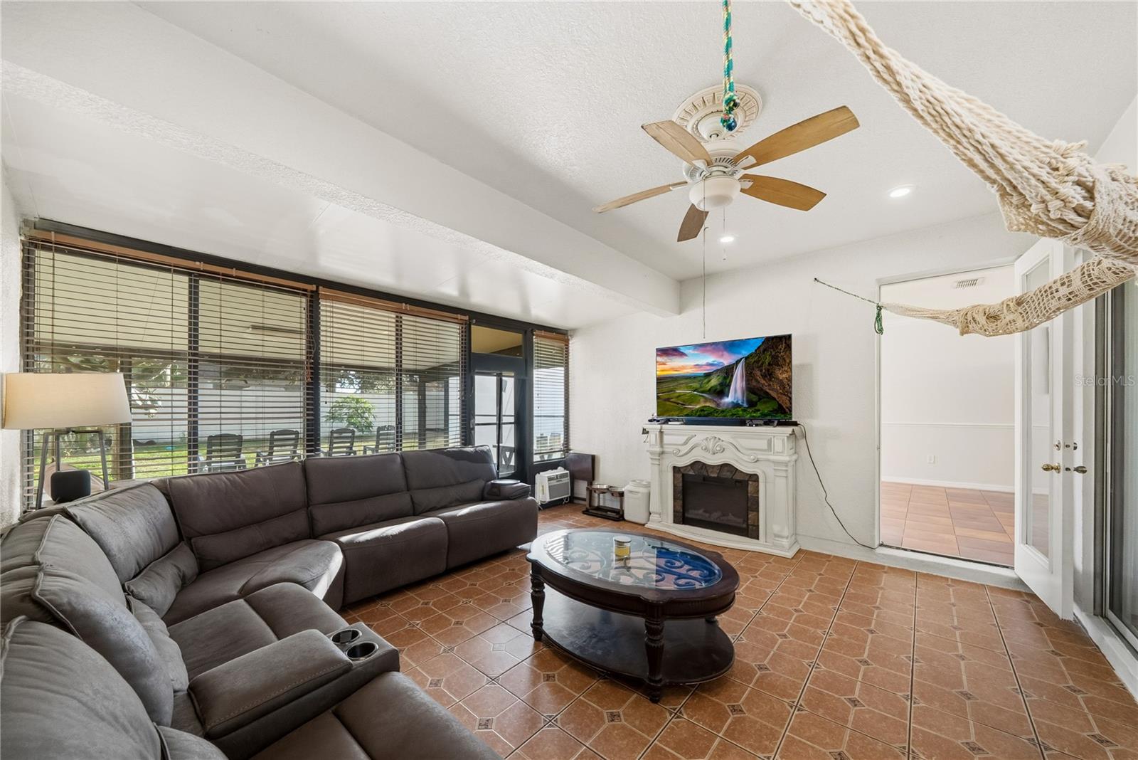 3827 GOLDEN KNOT DRIVE