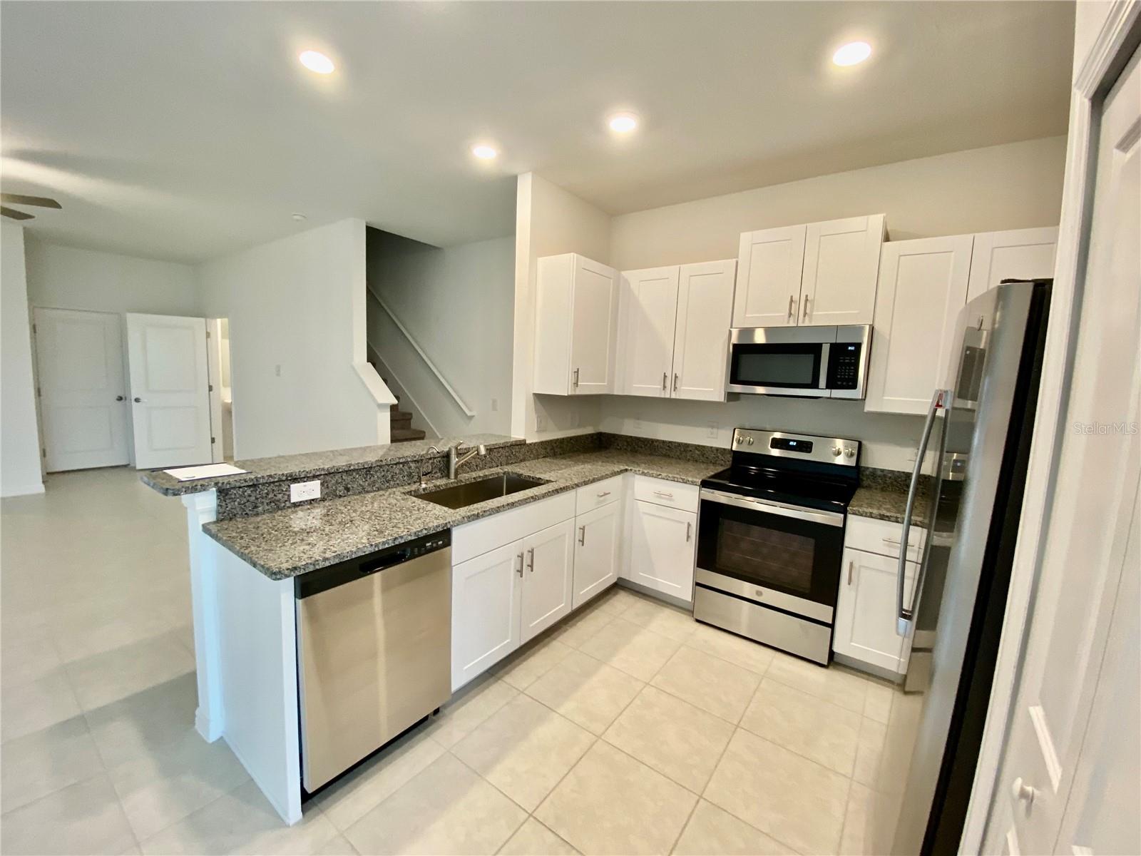 MIRADA PCLS 8A & 8B - Residential Lease