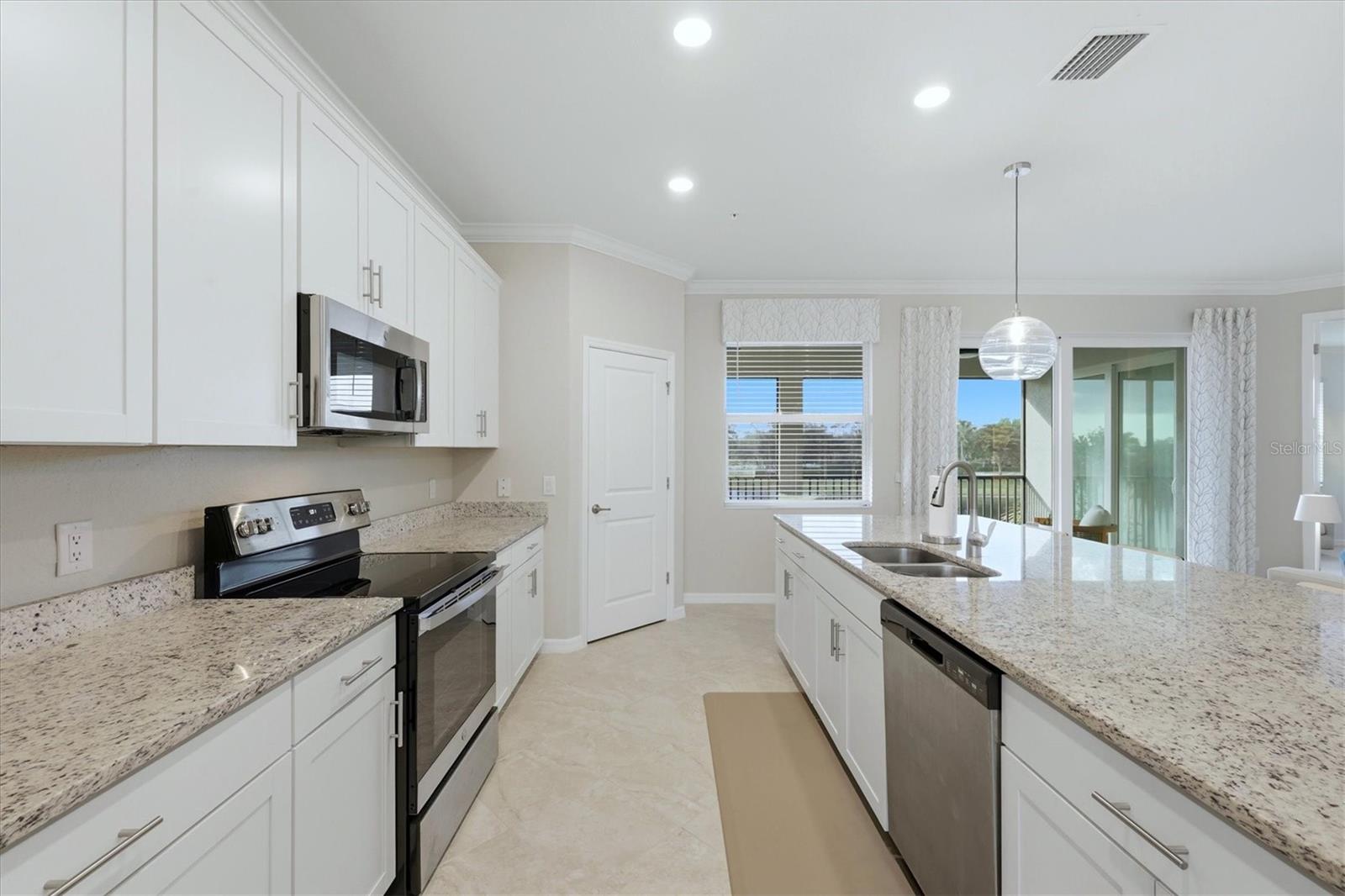 CH3 012 0031 3121 - Residential