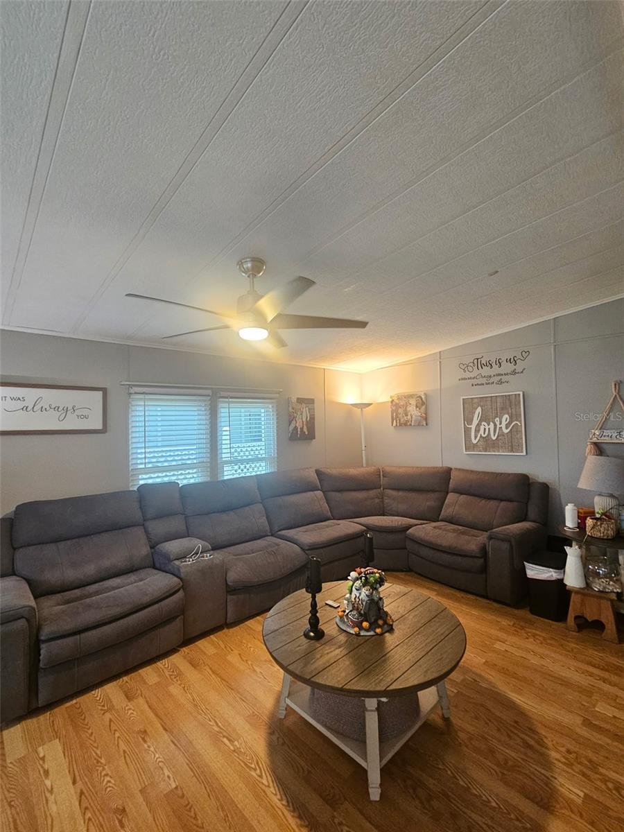 475 PAPAYA CIRCLE