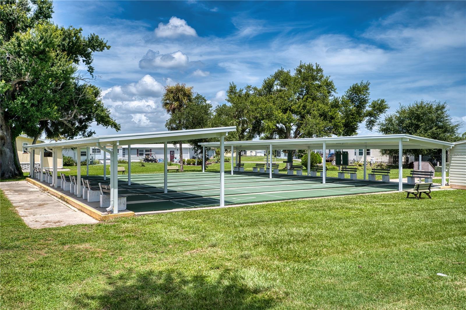 HOLIDAY PARK - Residential