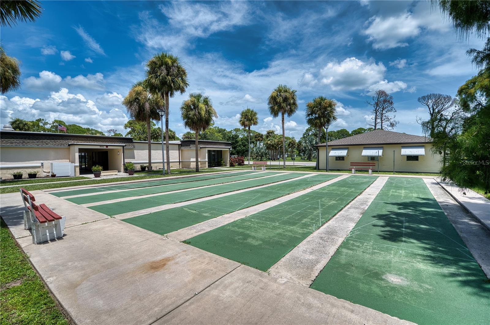 HOLIDAY PARK - Residential