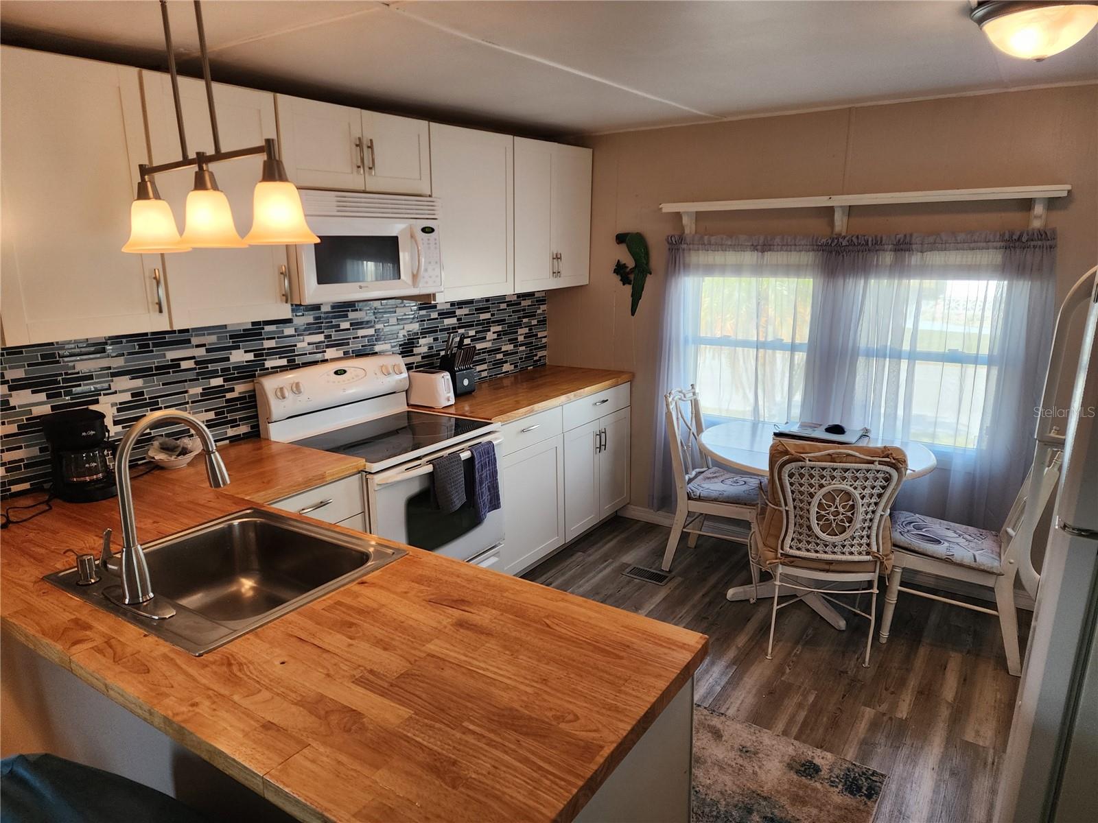 HOLIDAY PARK - Residential