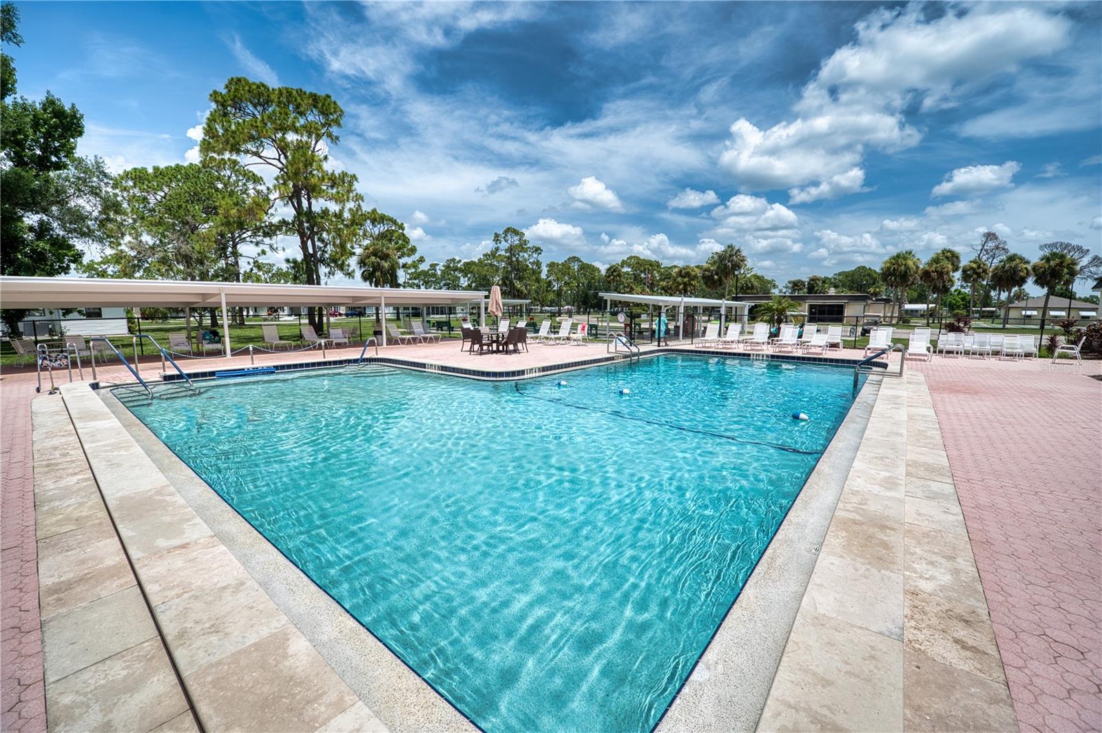 HOLIDAY PARK - Residential