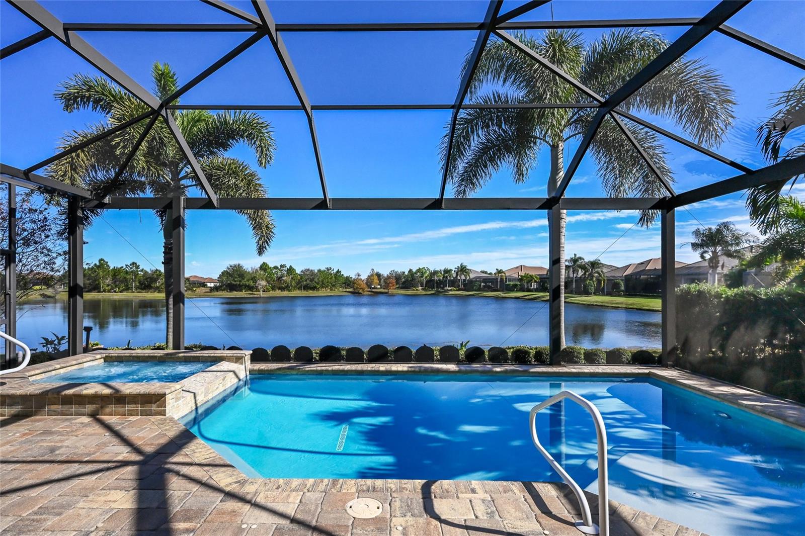 COUNTRY CLUB EAST AT LAKEWD RANCH - Residential