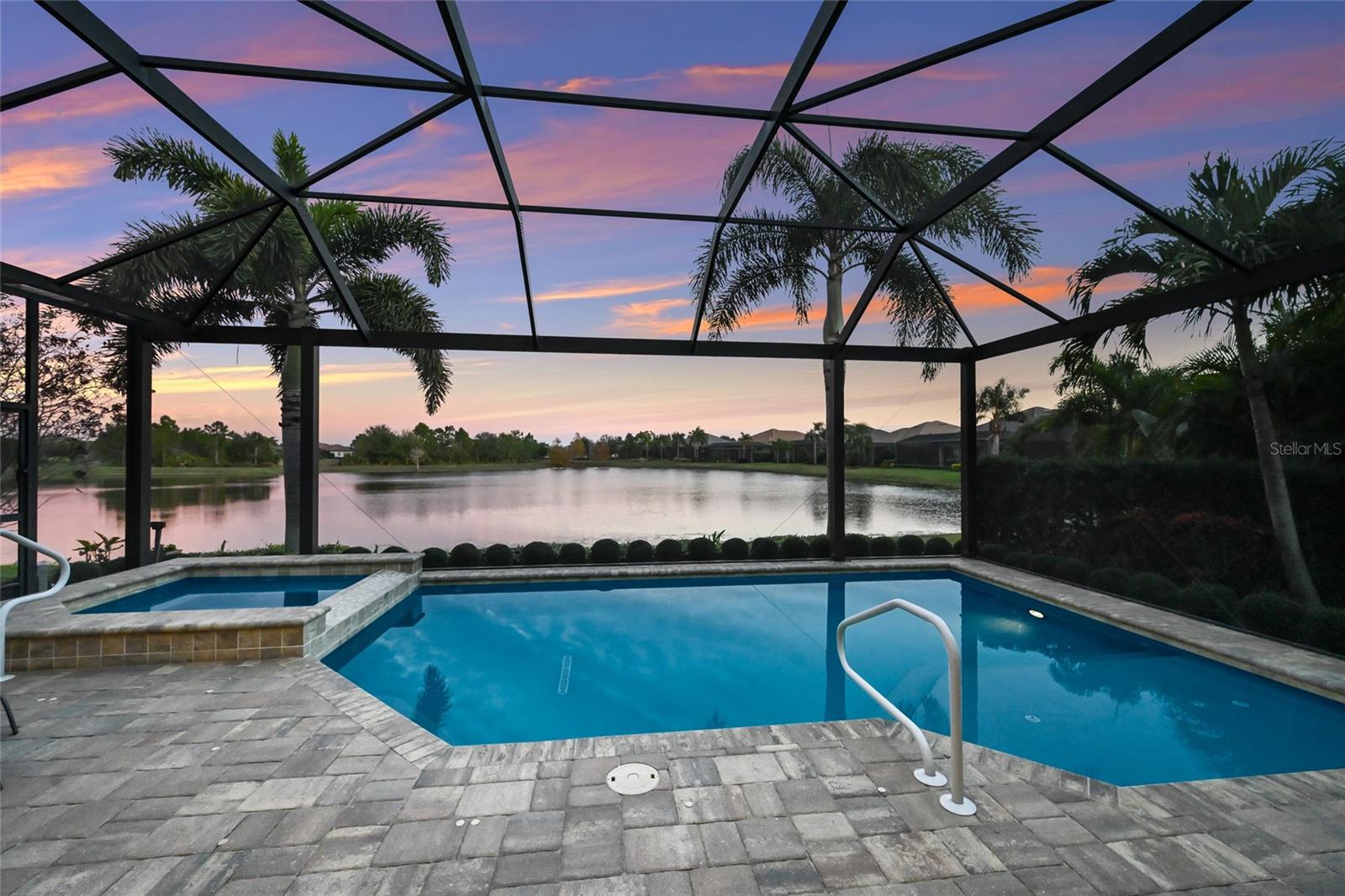 COUNTRY CLUB EAST AT LAKEWD RANCH - Residential