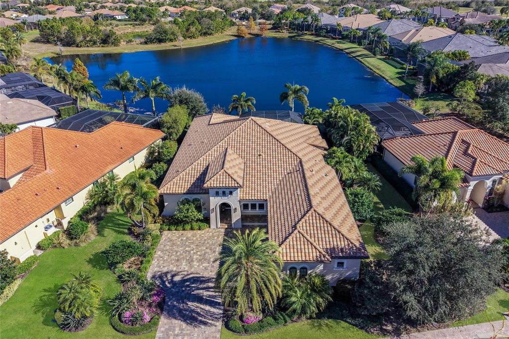 Photo of 7229 Prestbury Circle, Lakewood Ranch, FL 34202 (MLS # A4676167)