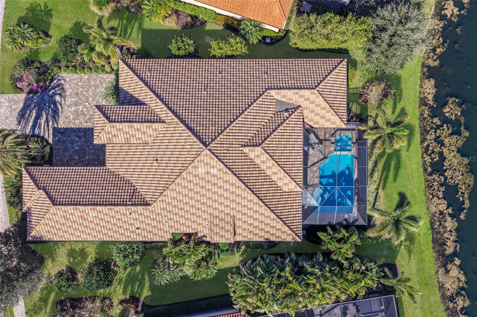 COUNTRY CLUB EAST AT LAKEWD RANCH - Residential