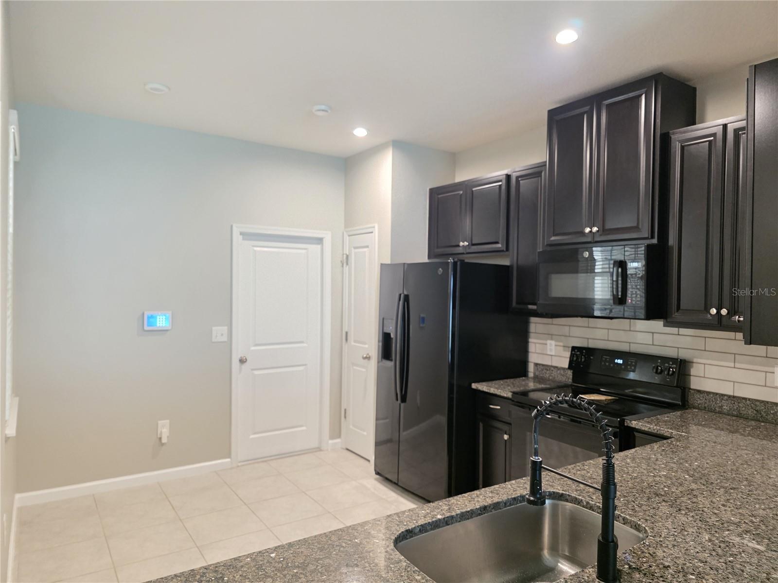 2945 RAMBLER IVY LOOP