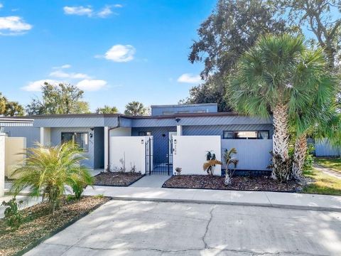 Photo of 2530 Leeward Way, Winter Park, FL 32792 (MLS # O6380907)