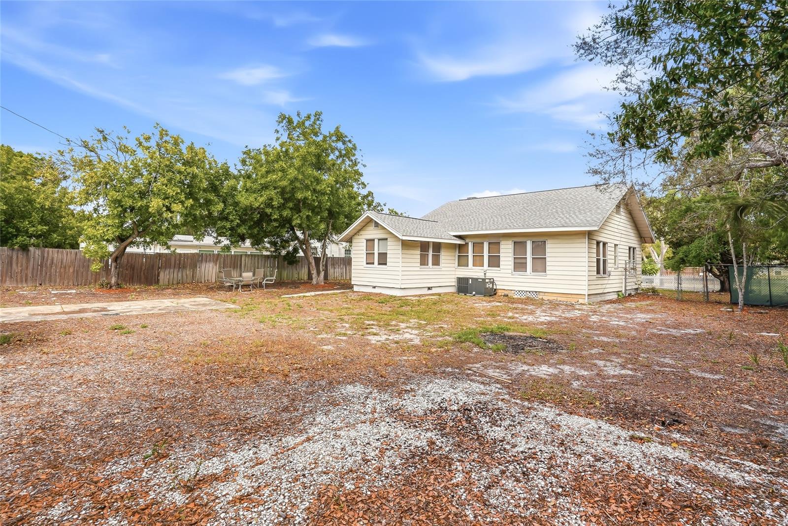 HALLS CENTRAL AVE 3 - Residential