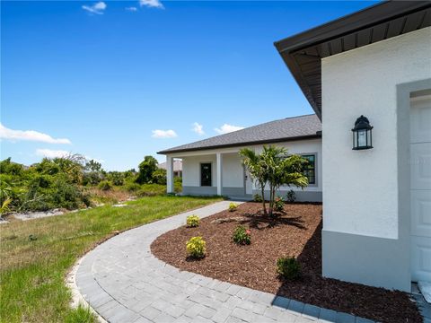 A home in PORT CHARLOTTE