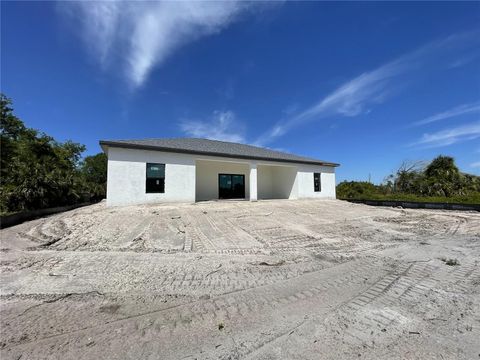 A home in PORT CHARLOTTE