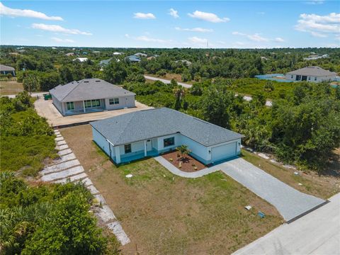 A home in PORT CHARLOTTE