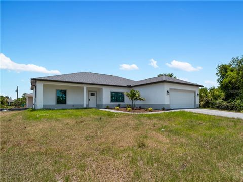 A home in PORT CHARLOTTE