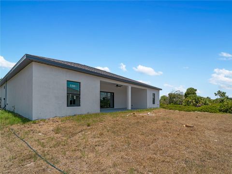 A home in PORT CHARLOTTE