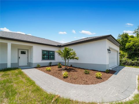 A home in PORT CHARLOTTE